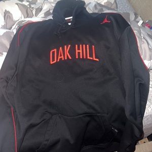Oak hill hoodie size large
